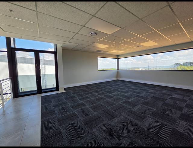 2,899M² WAREHOUSE TO LET IN AIRPORT PARK